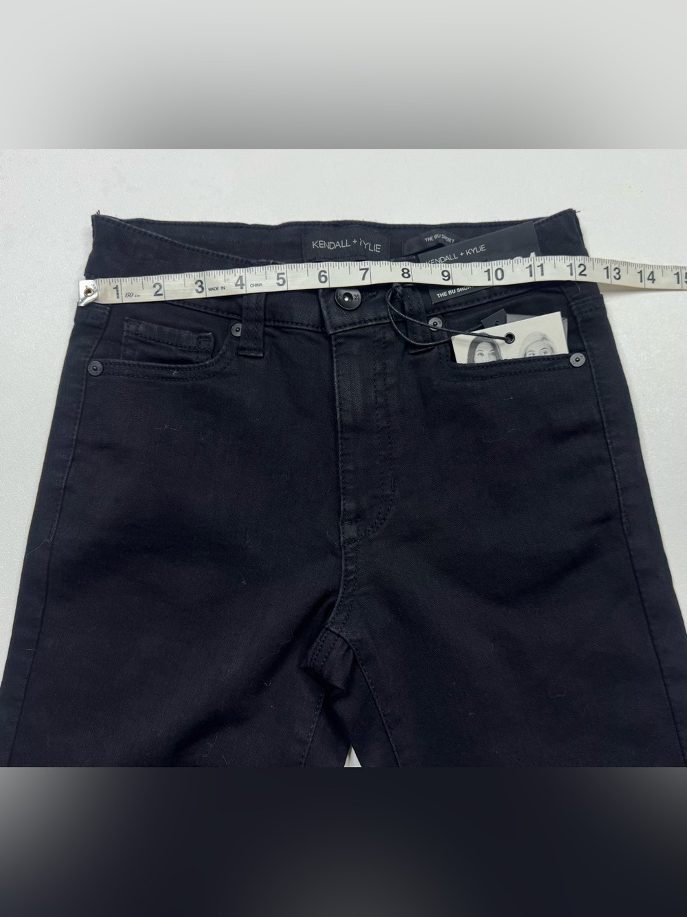 Kendall & Kylie 11in Stretch Black Jean Shorts Size 24/0 - Picture 3 of 10